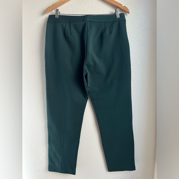 Betabrand | Frontseam Zipper Fly Green Women's Ankle Pants - Picture 3 of 9